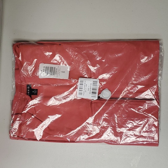 ❤️NWT VINTAGE TORRID TANK - PONTE - SEXY ZIP UP - HOLLY BERRY - PLUS SIZE - Picture 8 of 14